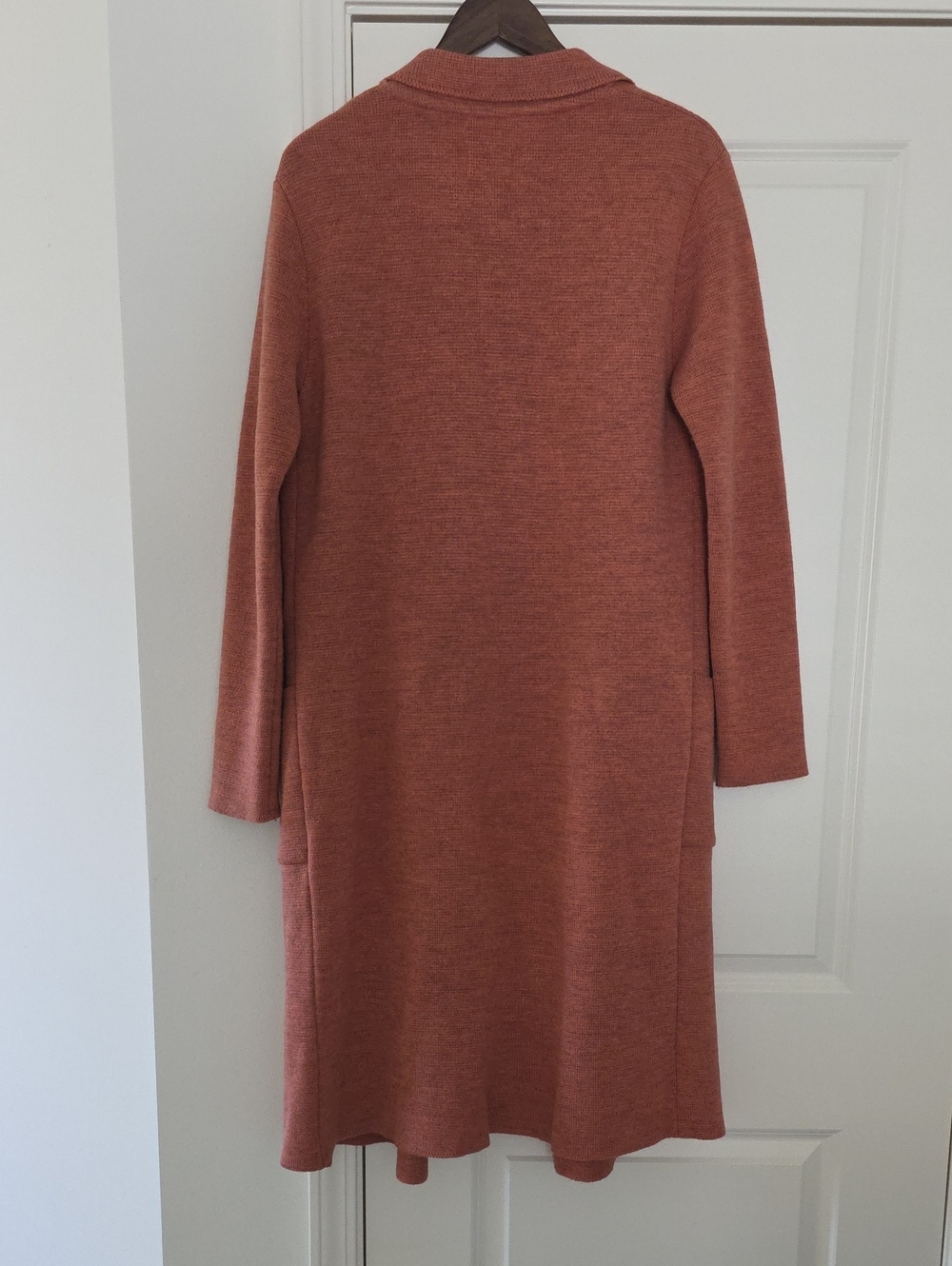Use Cardigan - Picture 7 of 8